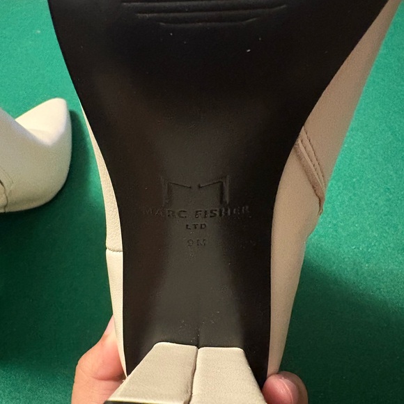 Marc Fisher Women’s White Yanara Heeled Bootie 9 - Picture 9 of 11